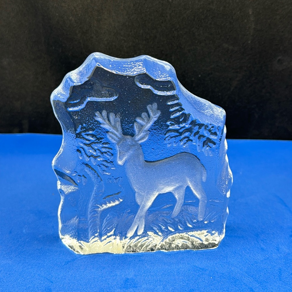 Smith Glass Deer Clear Crystal Paperweight